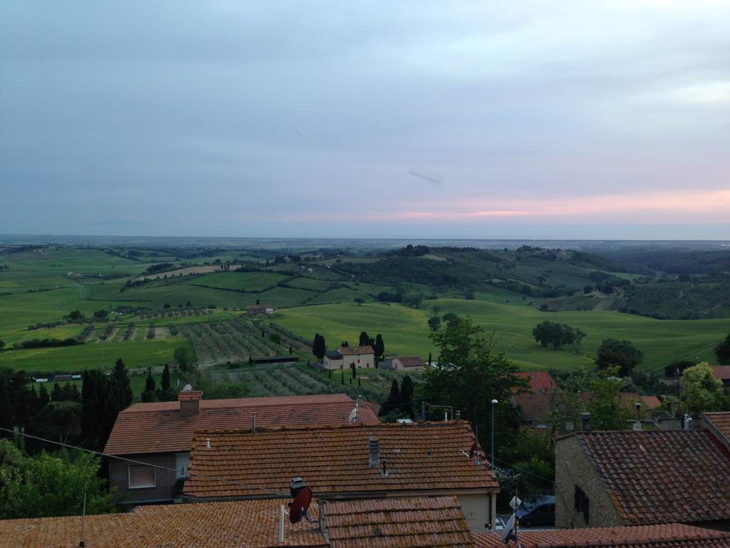 Gasthaus Fattoria Della Gioiosa - Agriturismo La Gelinda Casale Marittimo Exterior foto